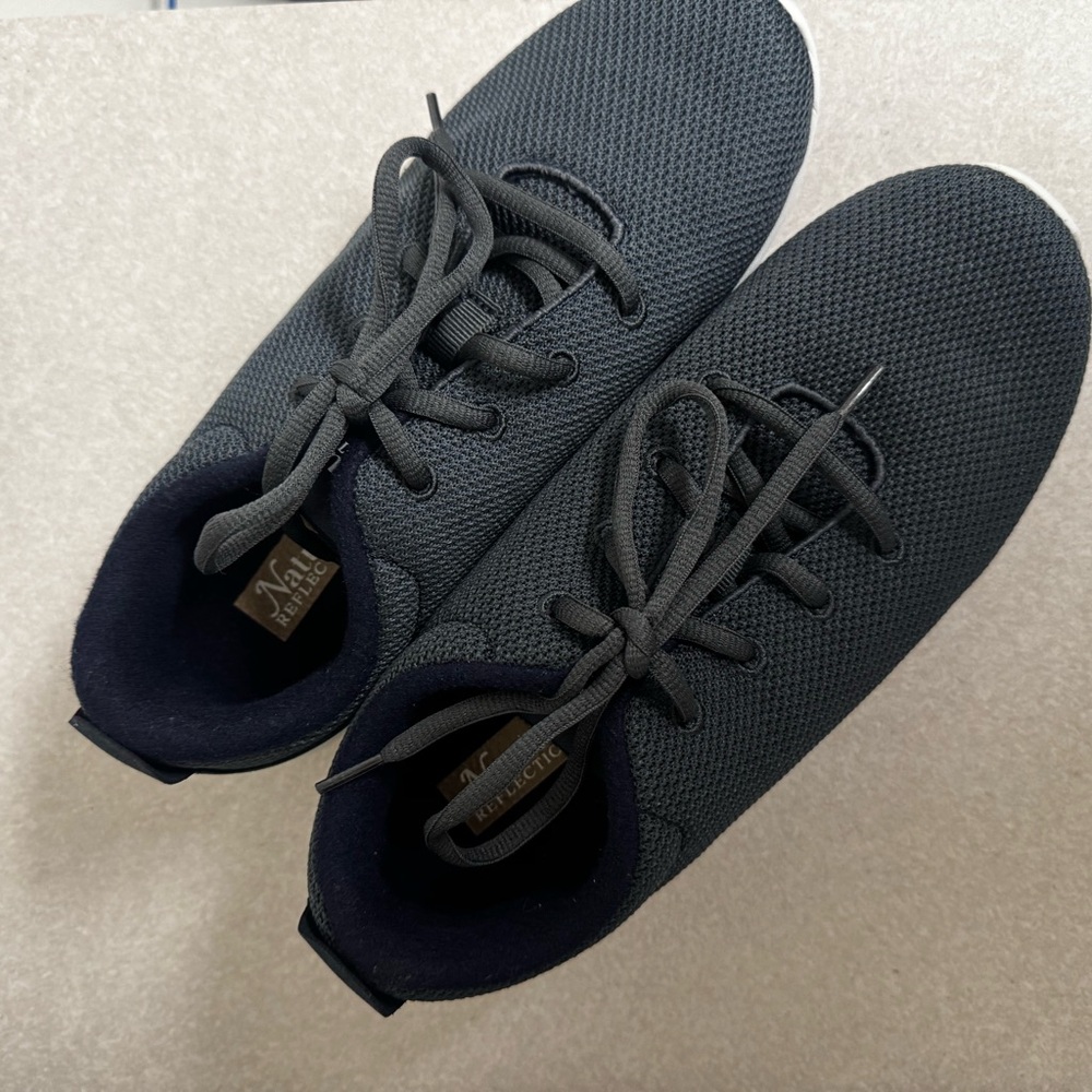 New Natural Reflections Men's Black Sneakers in Size 8. New without tags or box.